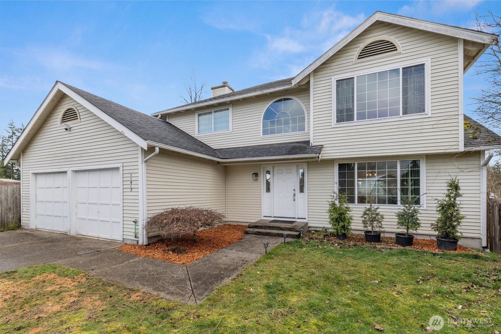 Photo of 11413 SE 219th Place, Kent, WA 98031 (MLS # 2488954)