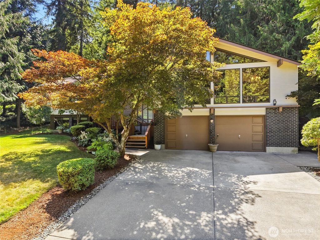 Photo of 21828 SE 254th Place, Maple Valley, WA 98038 (MLS # 2552869)