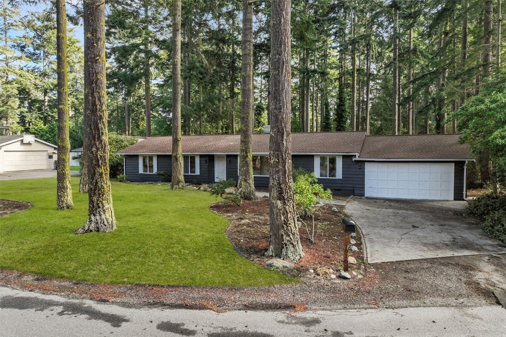 Photo of 1916 N Fir Woods Place, Oak Harbor, WA 98277 (MLS # 2596408)