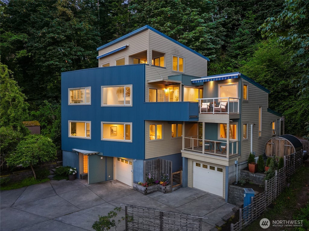 Photo of 4089 Rockaway Beach Road NE, Bainbridge Island, WA 98110 (MLS # 2557974)