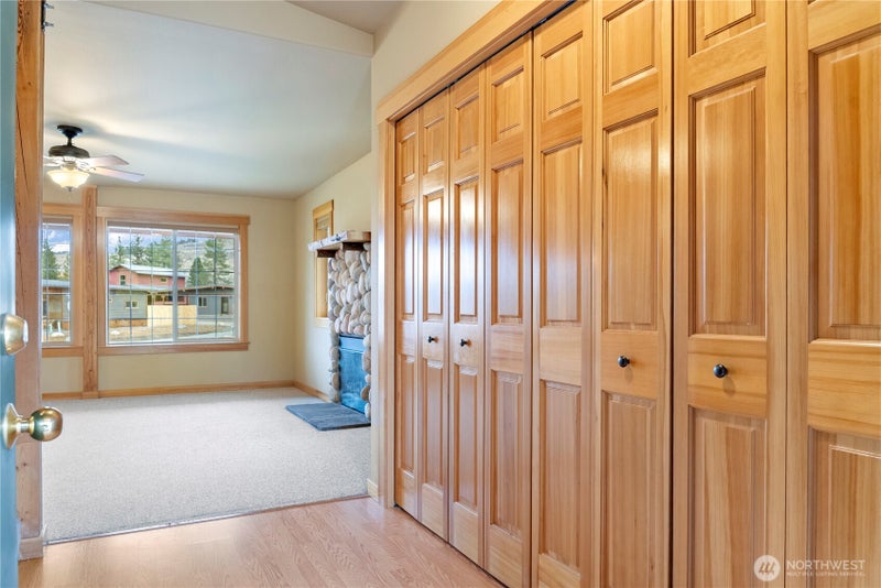 300 Cascadian Court 15