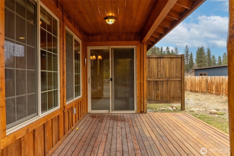 300 Cascadian Court 15