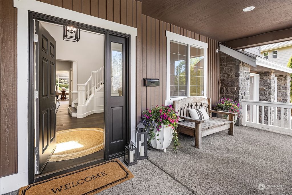 Photo of 20519 NE 24th Place, Sammamish, WA 98074 (MLS # 2238009)