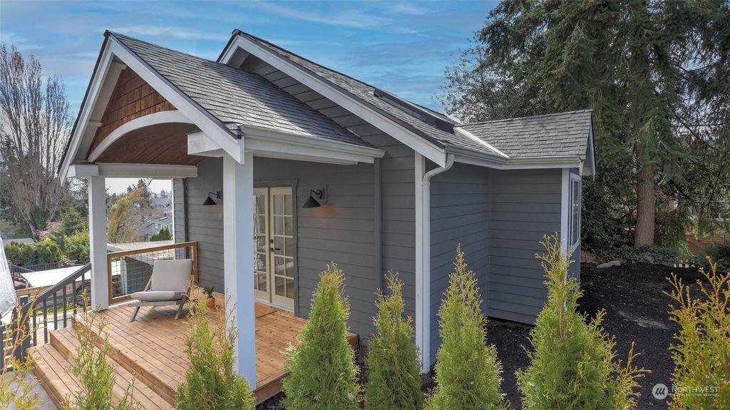 Photo of 515 N 72nd Street #4, Seattle, WA 98103 (MLS # 2053428)