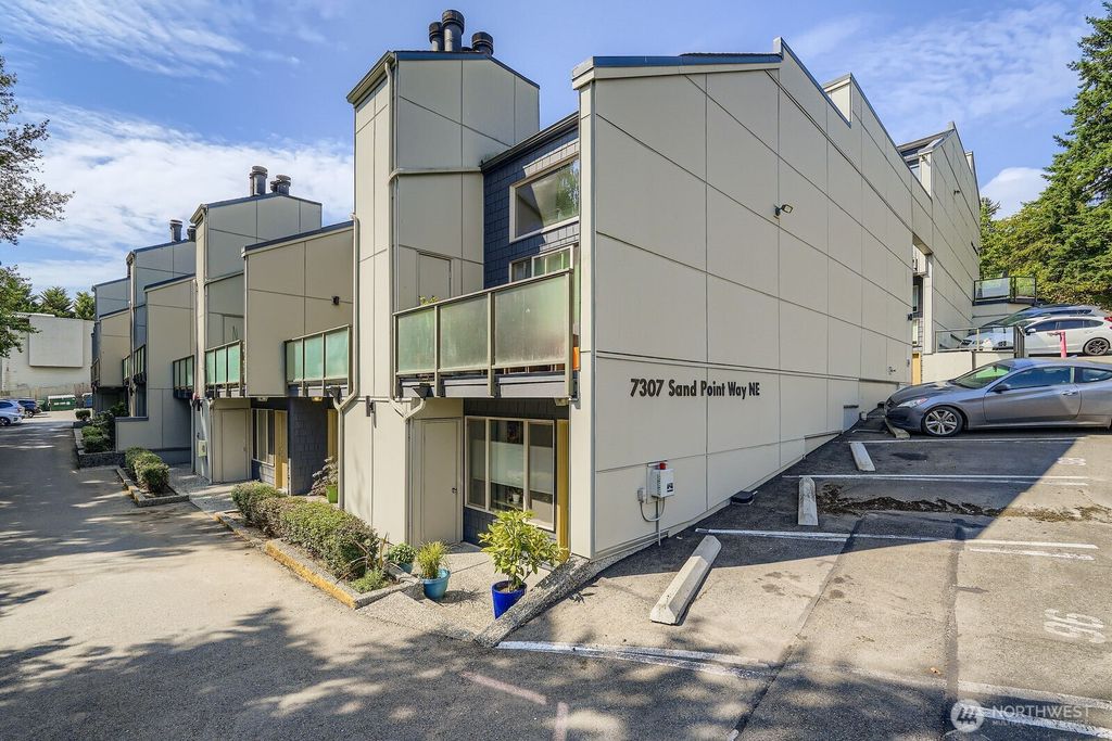 Photo of 7307 Sand Pont Way NE #613, Seattle, WA 98115 (MLS # 2418417)
