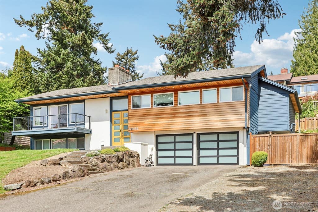 Photo of 12456 SE 27th Street, Bellevue, WA 98005 (MLS # 2543901)