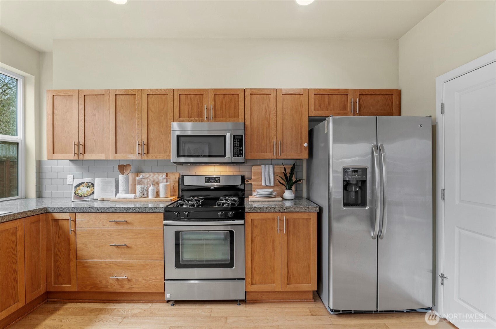 Redmond, Washington 98052, United States, 3 Bedrooms Bedrooms, ,2 BathroomsBathrooms,Residential,Active,1754