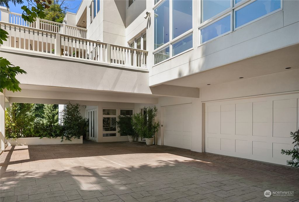 Photo of 7301 W Mercer Way, Mercer Island, WA 98040 (MLS # 2140147)