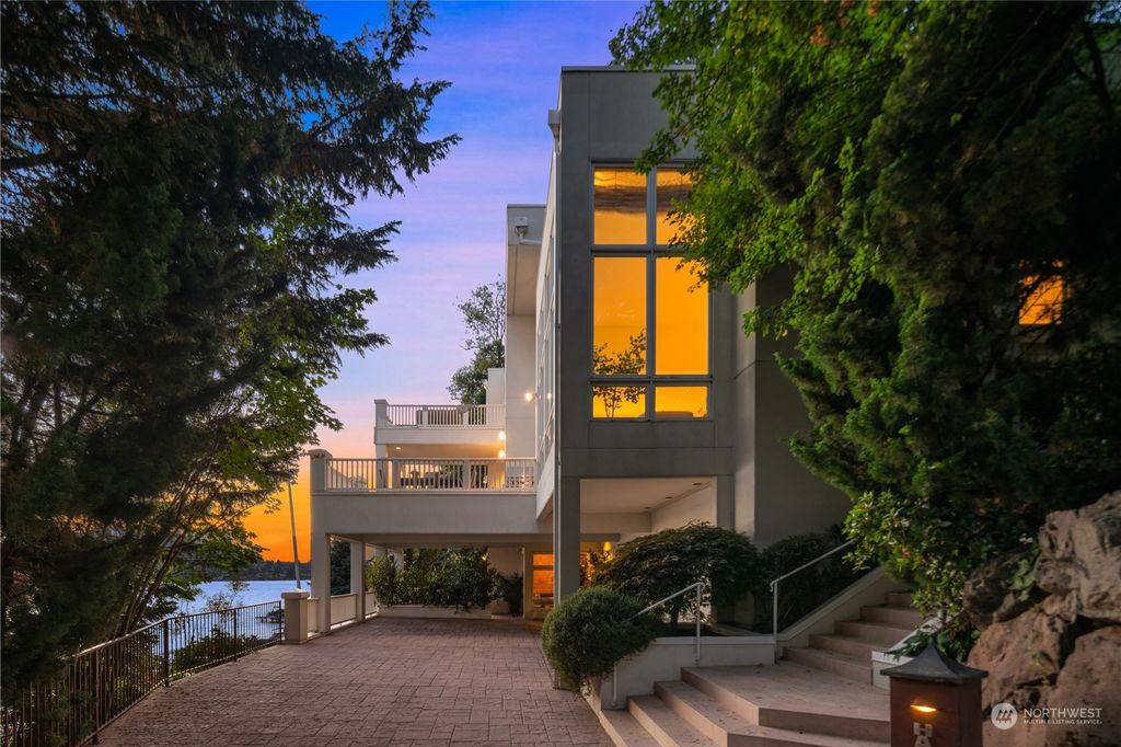 Photo of 7301 W Mercer Way, Mercer Island, WA 98040 (MLS # 2140147)