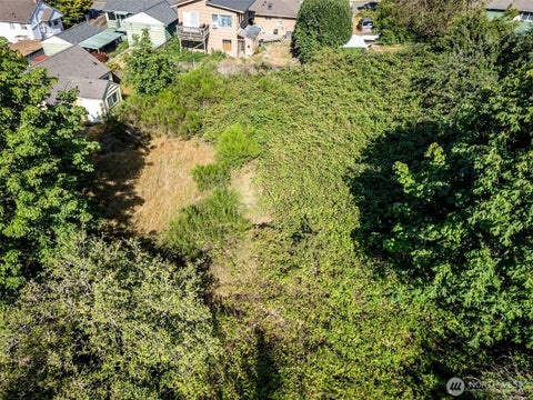 Photo of 624 Dora Avenue, Bremerton, WA 98312 (MLS # 2557377)