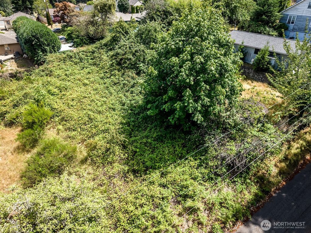 Photo of 624 Dora Avenue, Bremerton, WA 98312 (MLS # 2557377)