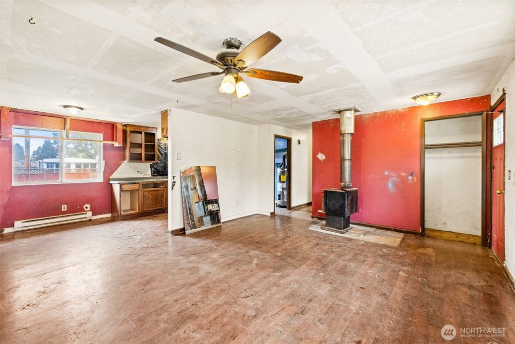 Photo of 31 Sunrise Place Pl, Port Angeles, WA 98362 (MLS # 2511510)