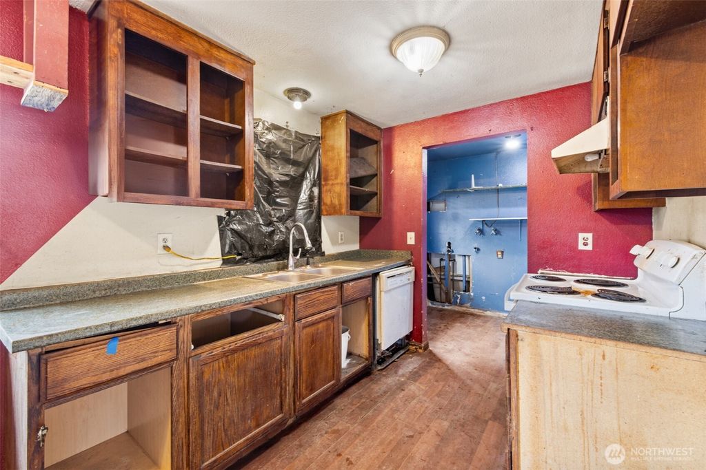 Photo of 31 Sunrise Place Pl, Port Angeles, WA 98362 (MLS # 2511510)