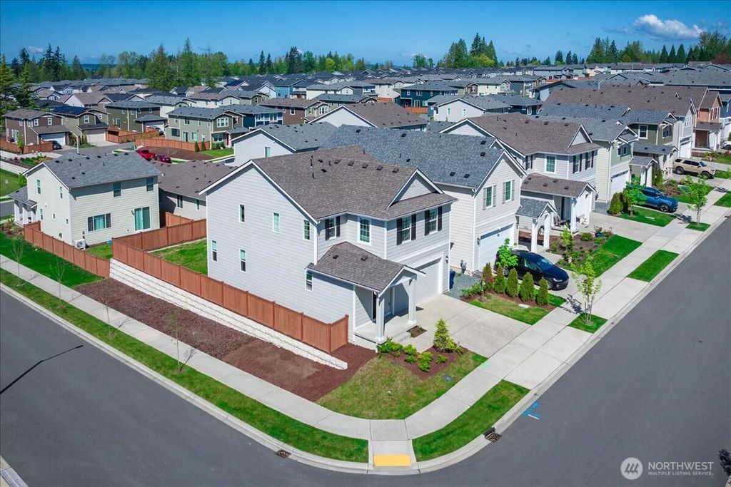 Photo of 4840 88th Drive NE, Marysville, WA 98270 (MLS # 2514150)