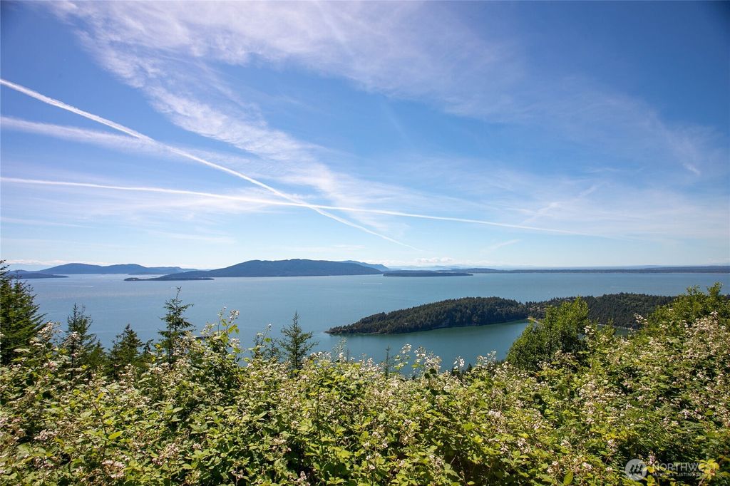 Photo of 1543 Chuckanut Crest Drive, Bellingham, WA 98229 (MLS # 2540085)