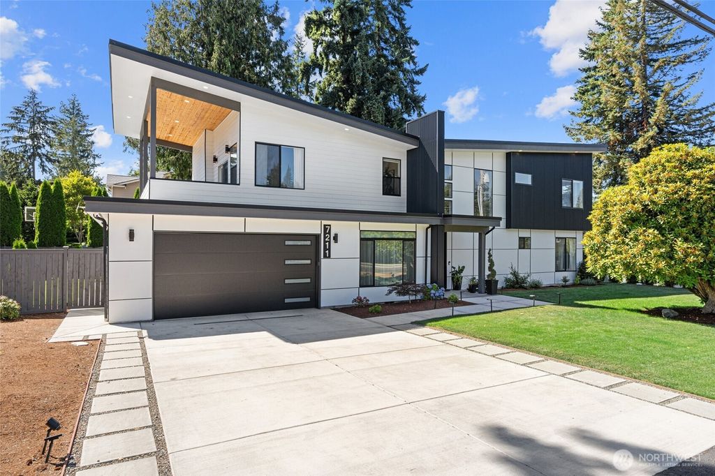 Photo of 7211 126th Avenue NE, Kirkland, WA 98033 (MLS # 2412870)