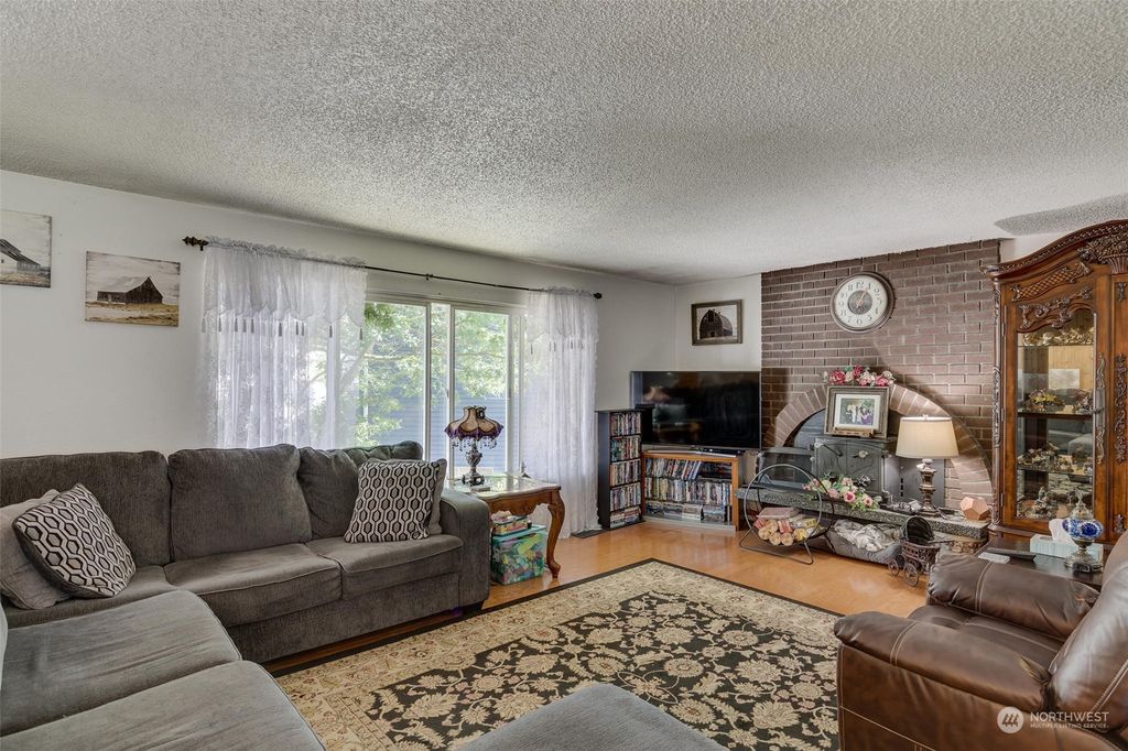 Photo of 6116 98th Street NE, Marysville, WA 98270 (MLS # 2010781)