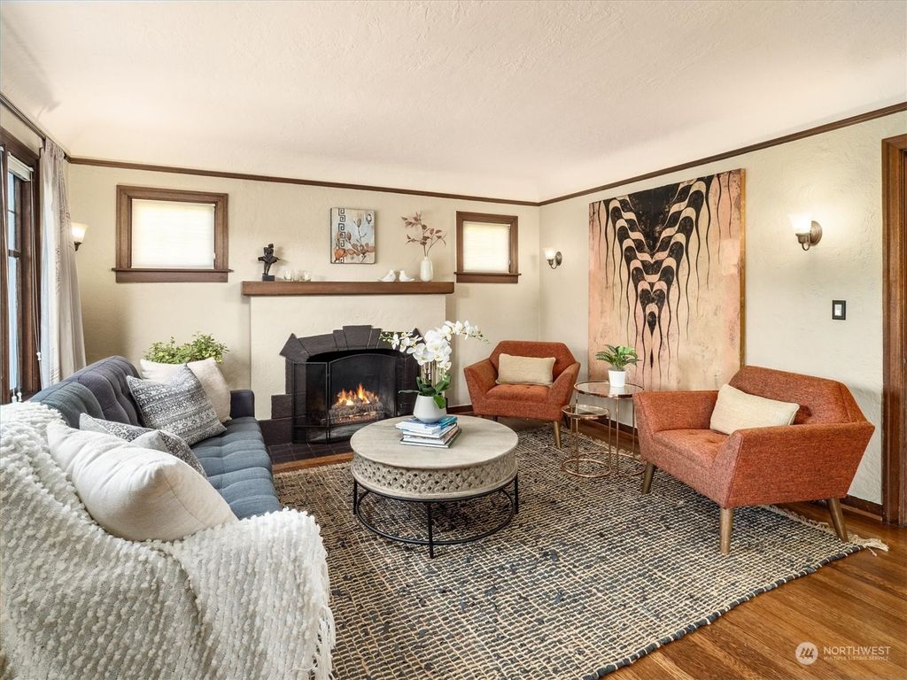 Photo of 829 NW 58th Street, Seattle, WA 98107 (MLS # 2246903)