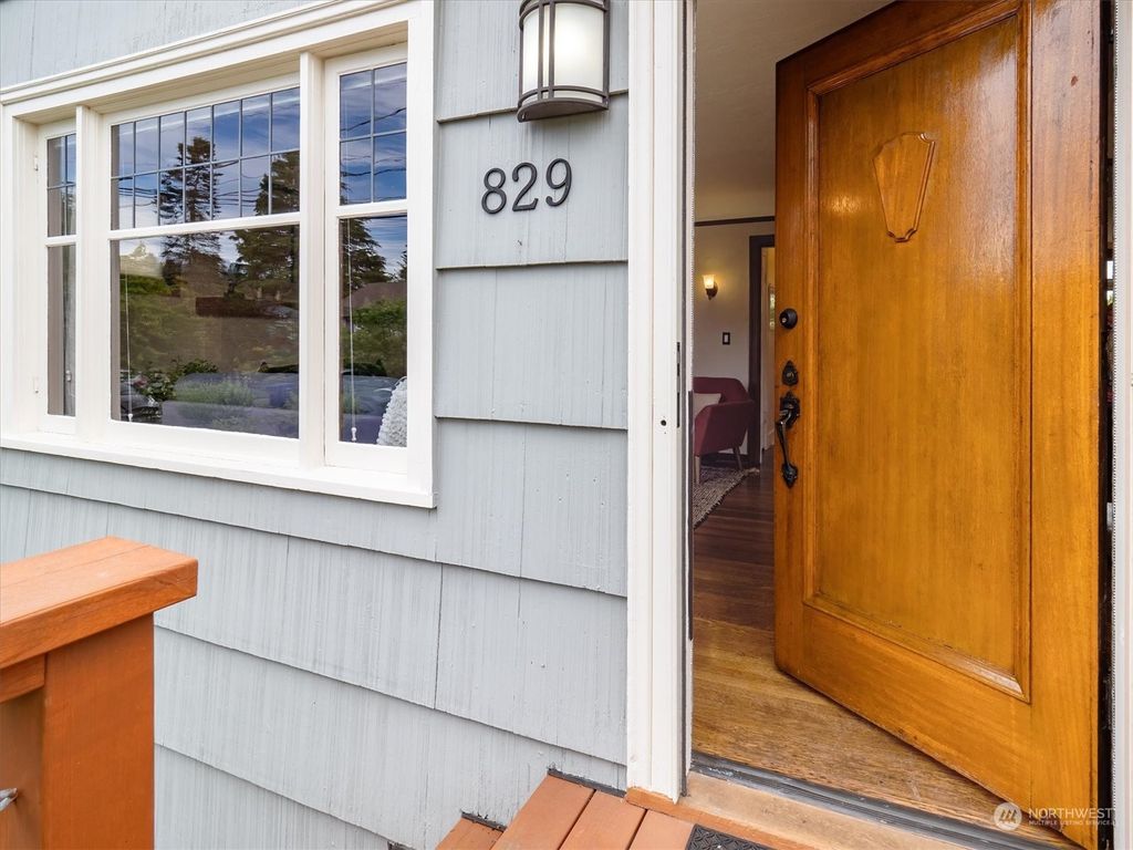 Photo of 829 NW 58th Street, Seattle, WA 98107 (MLS # 2246903)