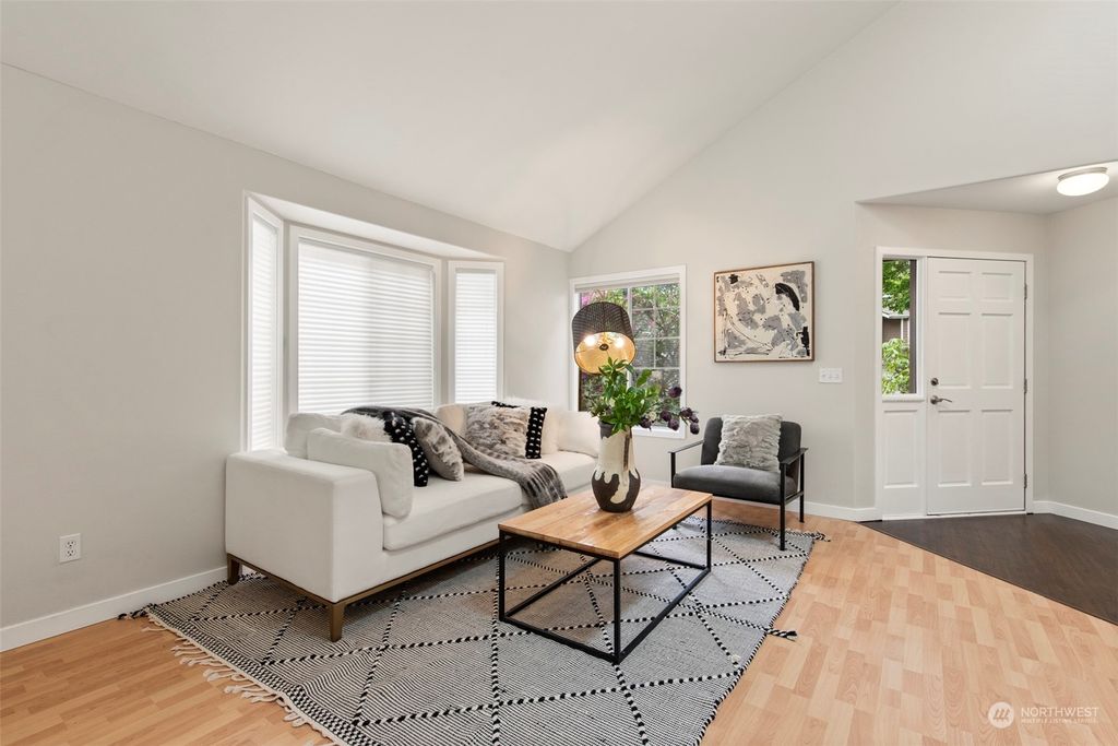 Photo of 3545 252nd PL SE Pl, Sammamish, WA 98029 (MLS # 2244870)