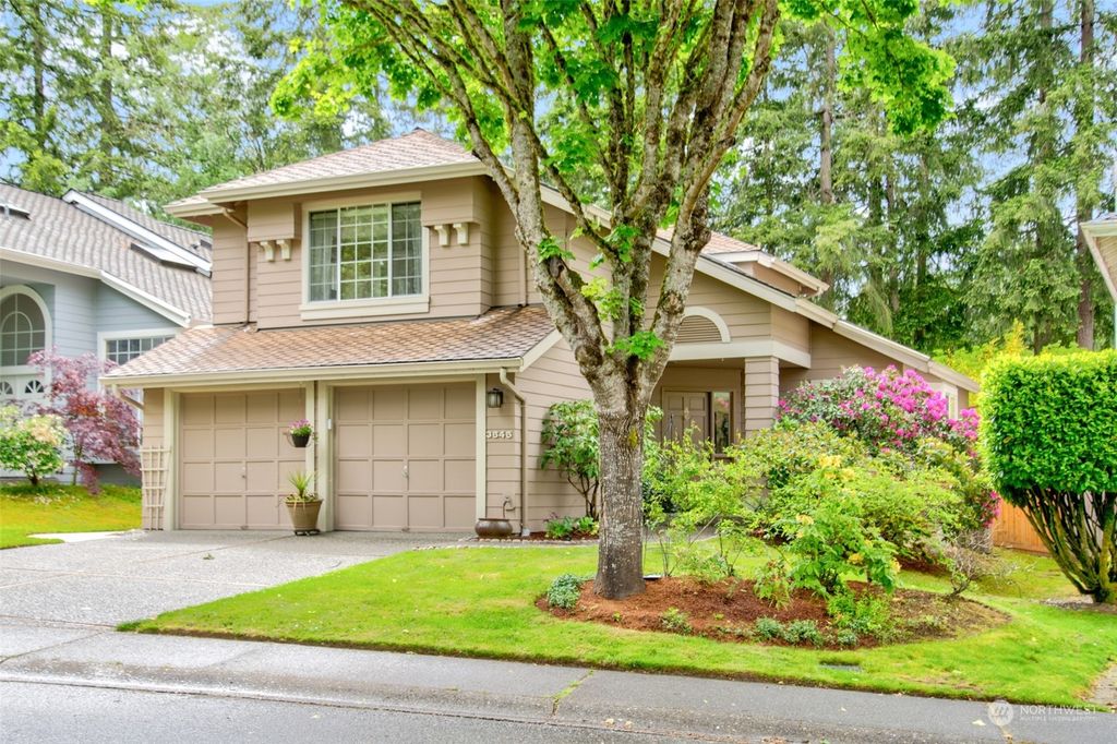 Photo of 3545 252nd PL SE Pl, Sammamish, WA 98029 (MLS # 2244870)