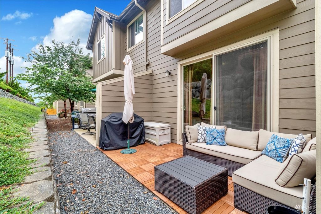 Photo of 1900 Weaver Road #L-105, Snohomish, WA 98290 (MLS # 1980970)