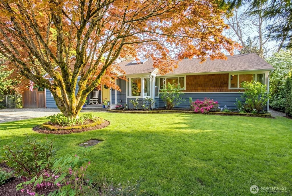 Photo of 515 Ogle Avenue NE, North Bend, WA 98045 (MLS # 2511163)