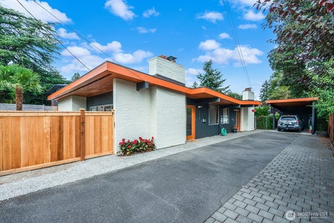 Photo of 7524 43rd Avenue NE, Seattle, WA 98115 (MLS # 2582123)