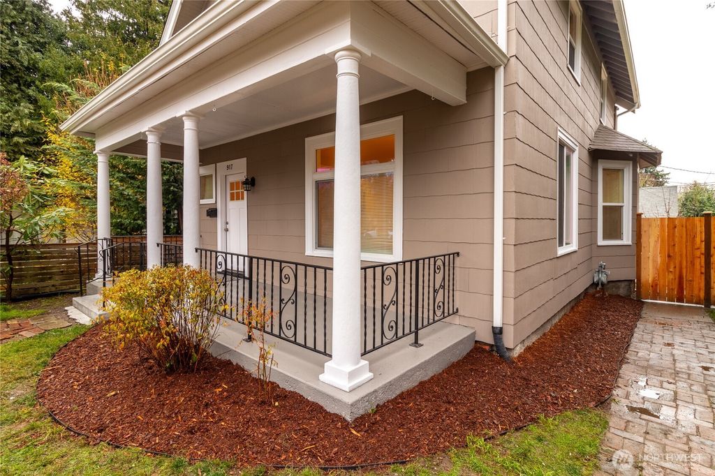 Photo of 917 S Sheridan Avenue, Tacoma, WA 98405 (MLS # 2453693)