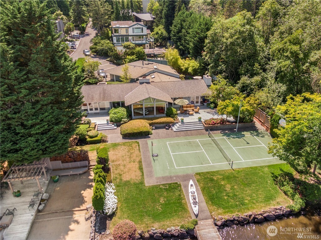 Mercer Island, Washington 98040, United States, 4 Bedrooms Bedrooms, ,3 BathroomsBathrooms,Residential,Active,189884