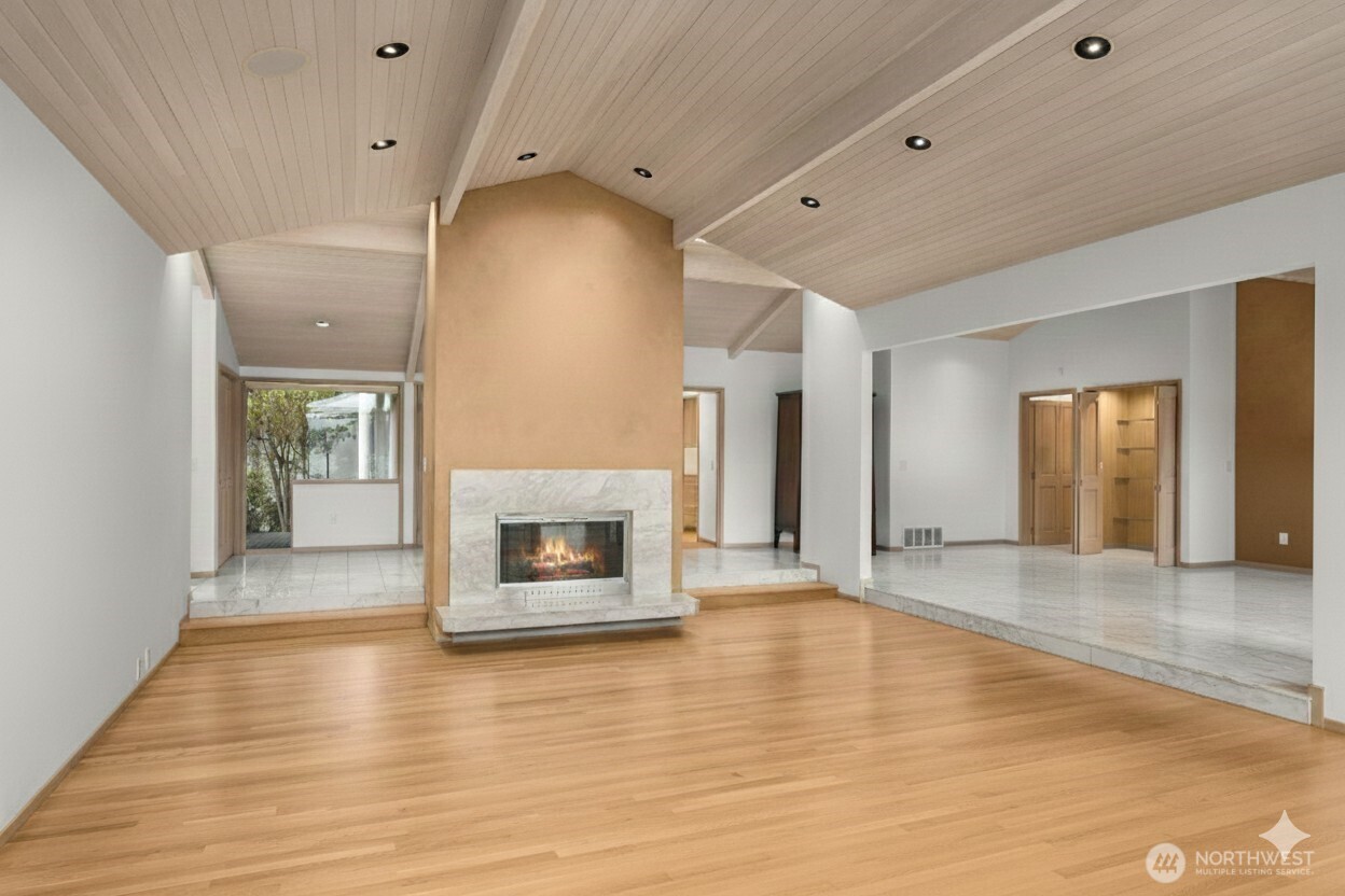 Mercer Island, Washington 98040, United States, 4 Bedrooms Bedrooms, ,3 BathroomsBathrooms,Residential,Active,189884