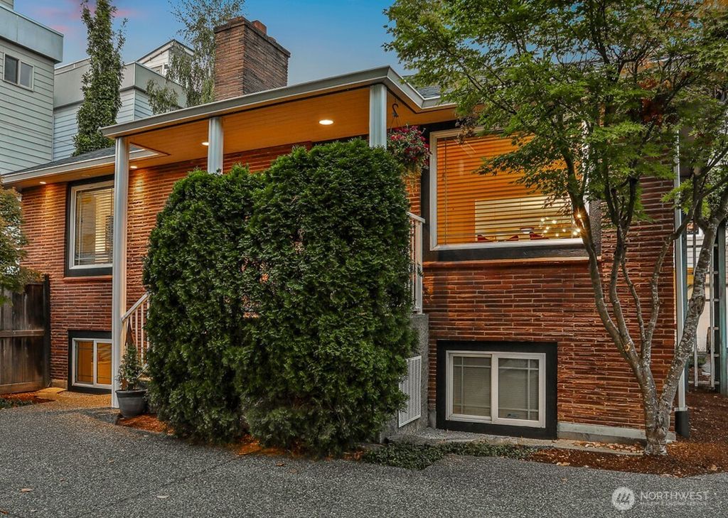 Photo of 9044 15th Avenue NW, Seattle, WA 98117 (MLS # 2446832)