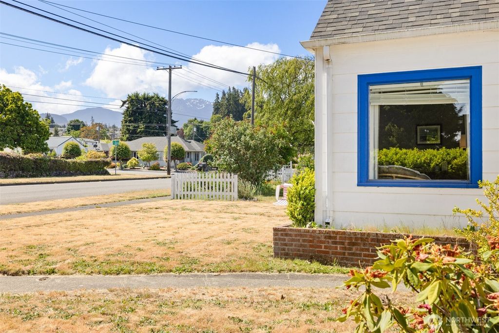 Photo of 218 S Jones Street, Port Angeles, WA 98362 (MLS # 2532746)