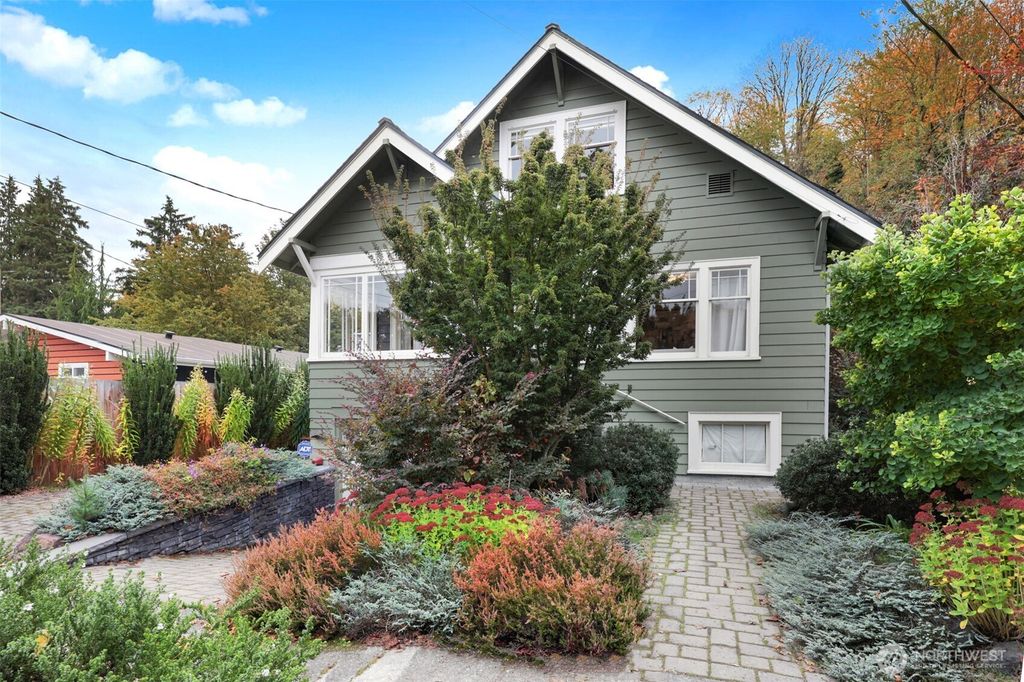 Photo of 1047 S Donovan Street, Seattle, WA 98108 (MLS # 2445003)