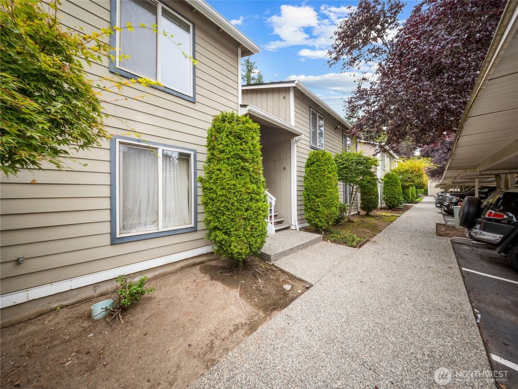 Photo of 20120 66th Place W #E3, Lynnwood, WA 98036 (MLS # 2427218)