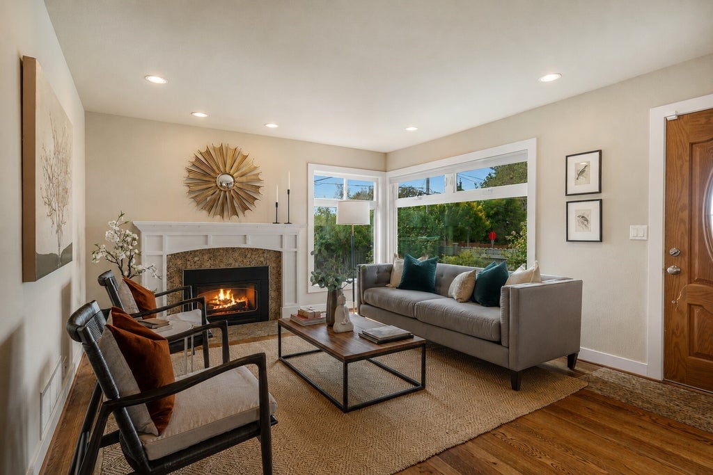 Photo of 8804 5th Avenue NE, Seattle, WA 98115 (MLS # 2596066)