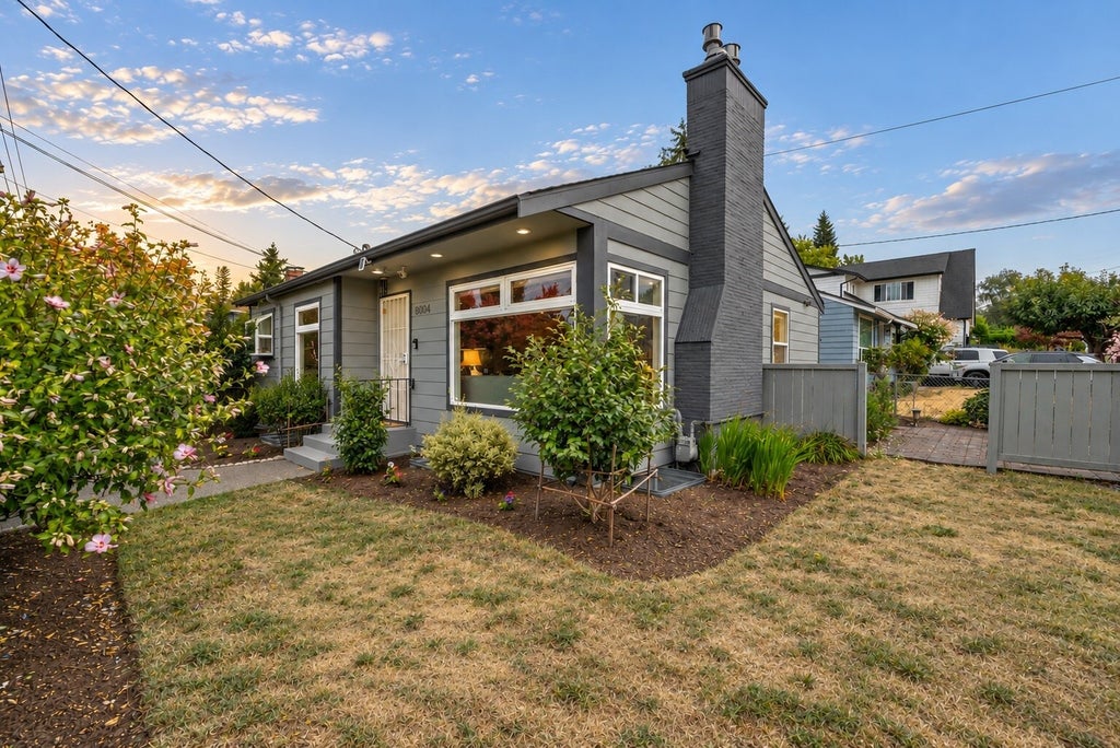 Photo of 8804 5th Avenue NE, Seattle, WA 98115 (MLS # 2596066)