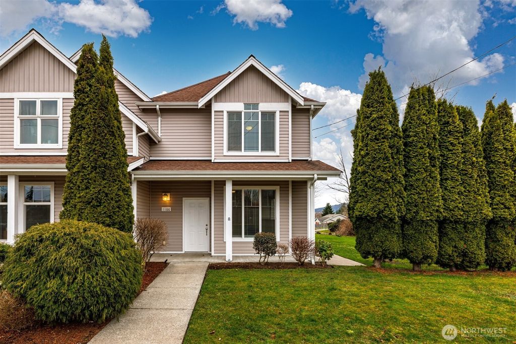 Photo of 1100 E Illinois Street, Bellingham, WA 98226 (MLS # 2470227)