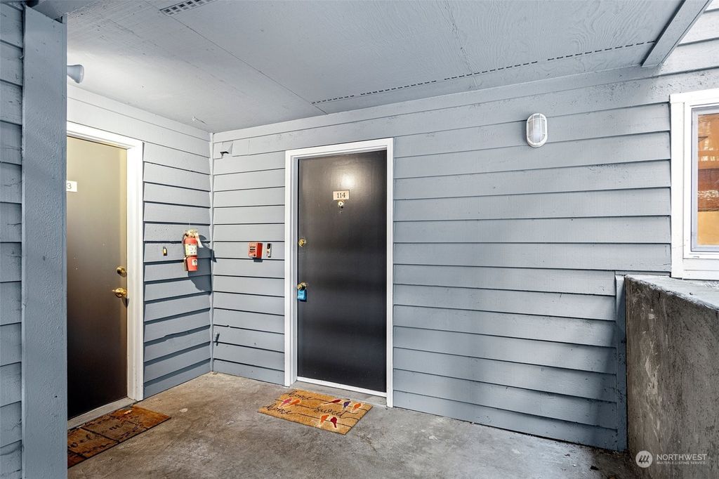 Photo of 9350 Redmond Woodinville Road NE #B114, Redmond, WA 98052 (MLS # 2023435)