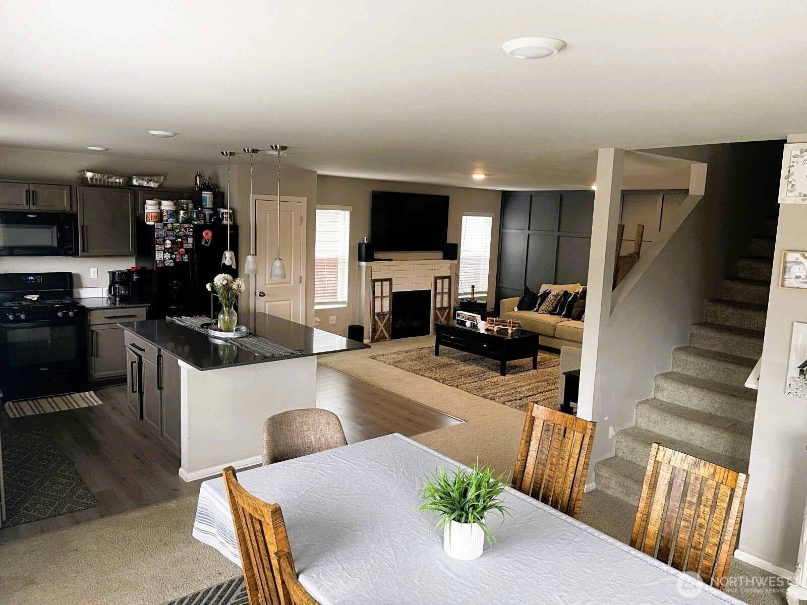 9140 Silverspot Drive SE