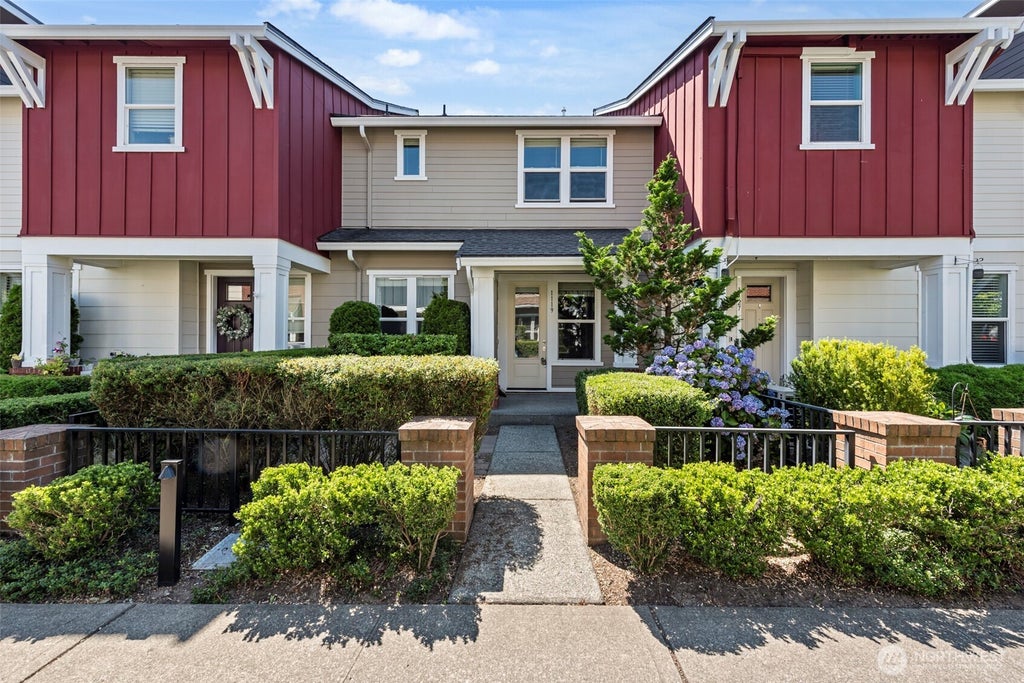 Photo of 1119 NE Hickory Lane, Issaquah, WA 98029 (MLS # 2551205)