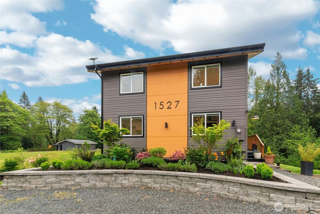 Photo of 1527 Newberg Road, Snohomish, WA 98290 (MLS # 2519411)