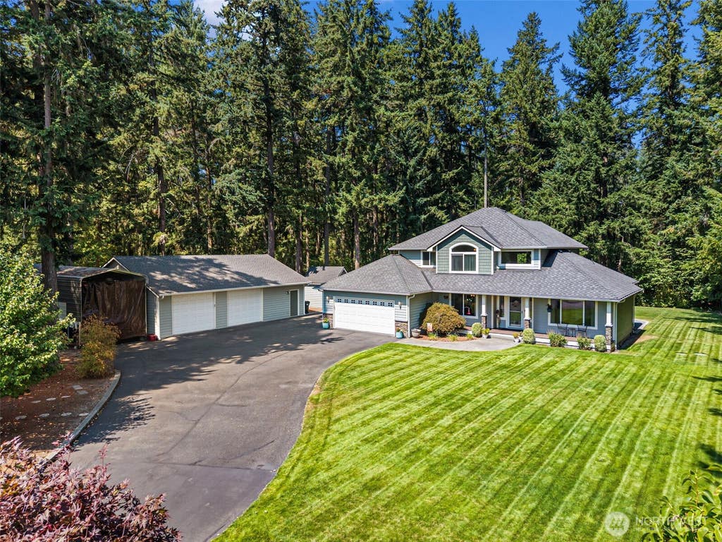 Photo of 3919 162nd Street E, Tacoma, WA 98446 (MLS # 2572530)
