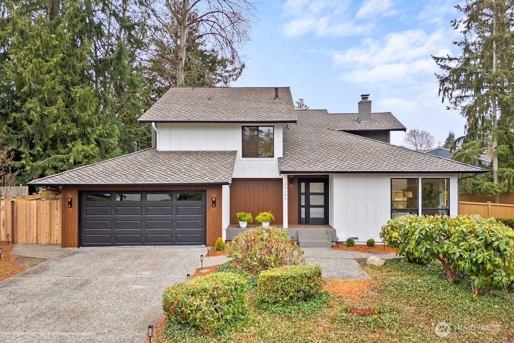 Photo of 16202 SE 175th Place, Renton, WA 98058 (MLS # 2369015)
