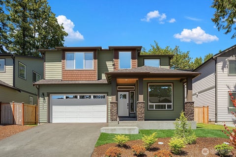 Photo of 10668 SE 170th Place, Renton, WA 98055 (MLS # 2528070)
