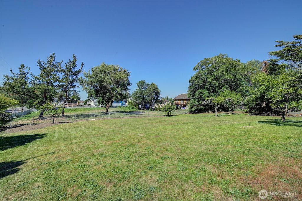 listing image 9364558715133373842