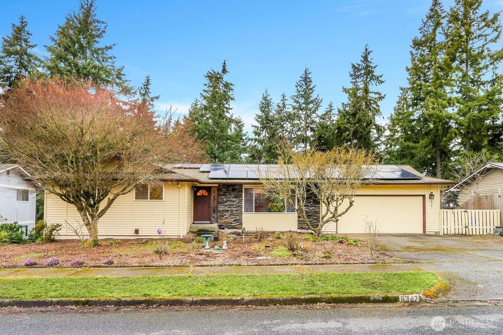 Photo of 6347 121st Avenue SE, Bellevue, WA 98006 (MLS # 2335435)