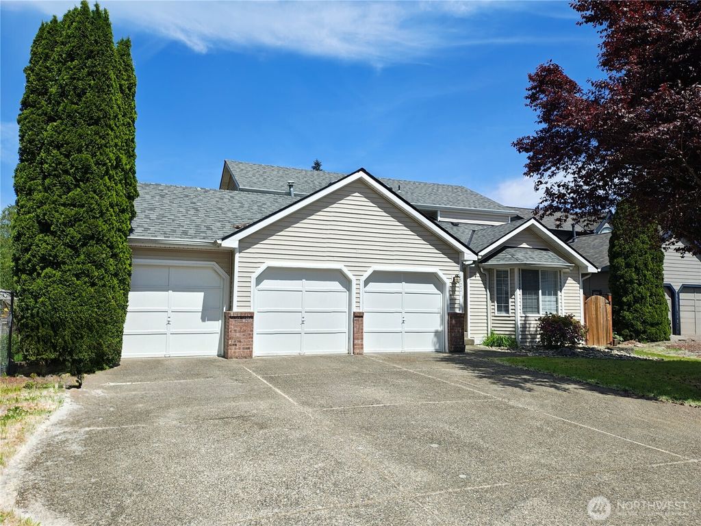Photo of 18221 SE 260th Place, Covington, WA 98042 (MLS # 2530807)