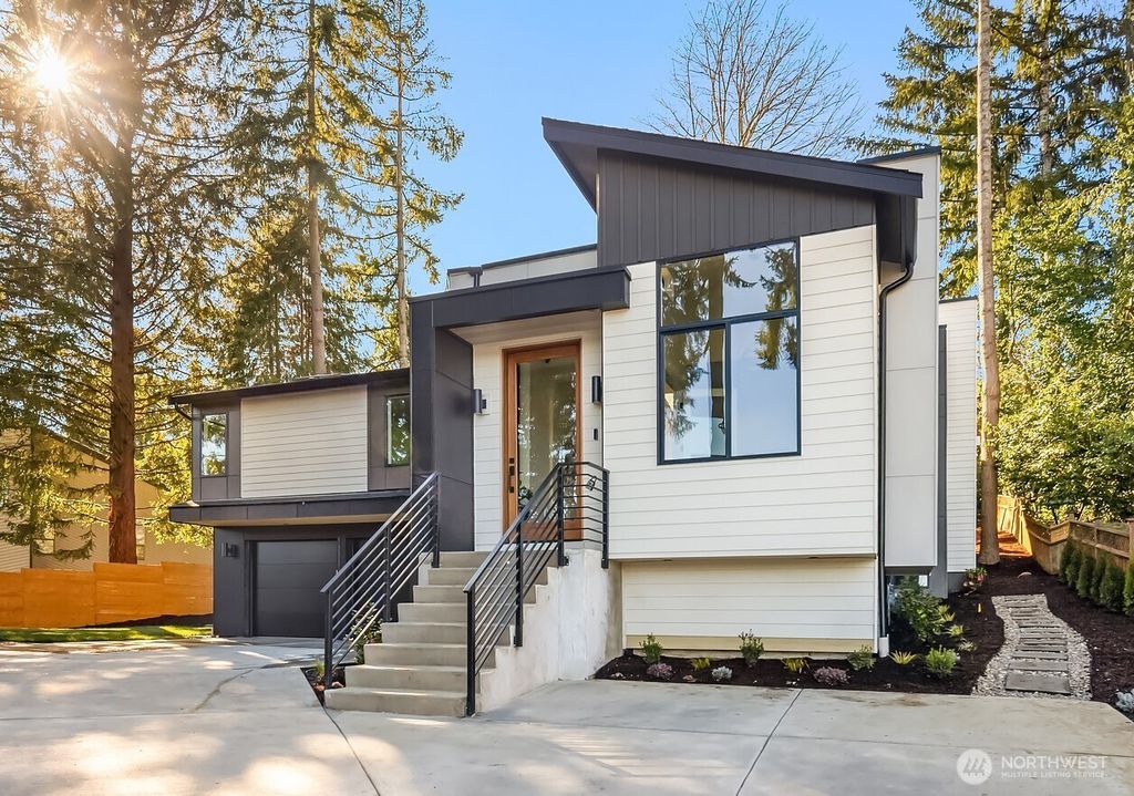 Photo of 2109 129th Avenue SE, Bellevue, WA 98005 (MLS # 2494359)