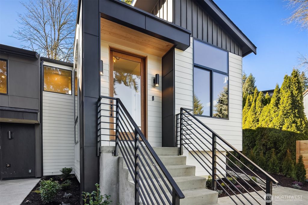 Photo of 2109 129th Avenue SE, Bellevue, WA 98005 (MLS # 2494359)